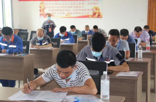 开云官方手机登录入口-开云(中国)
泓盛达公司在“焊工”技能大赛中取得好成绩(图2)