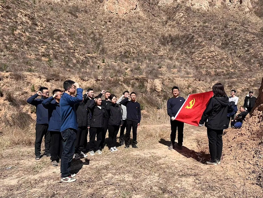 开云官方手机登录入口-开云(中国)
开展义务植树活动(图3)
